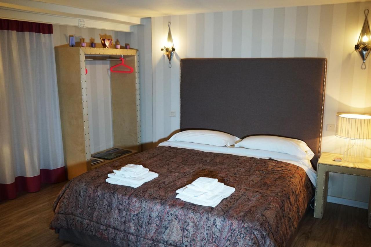 Dante'S Room By Apulia Accommodation Bari Esterno foto